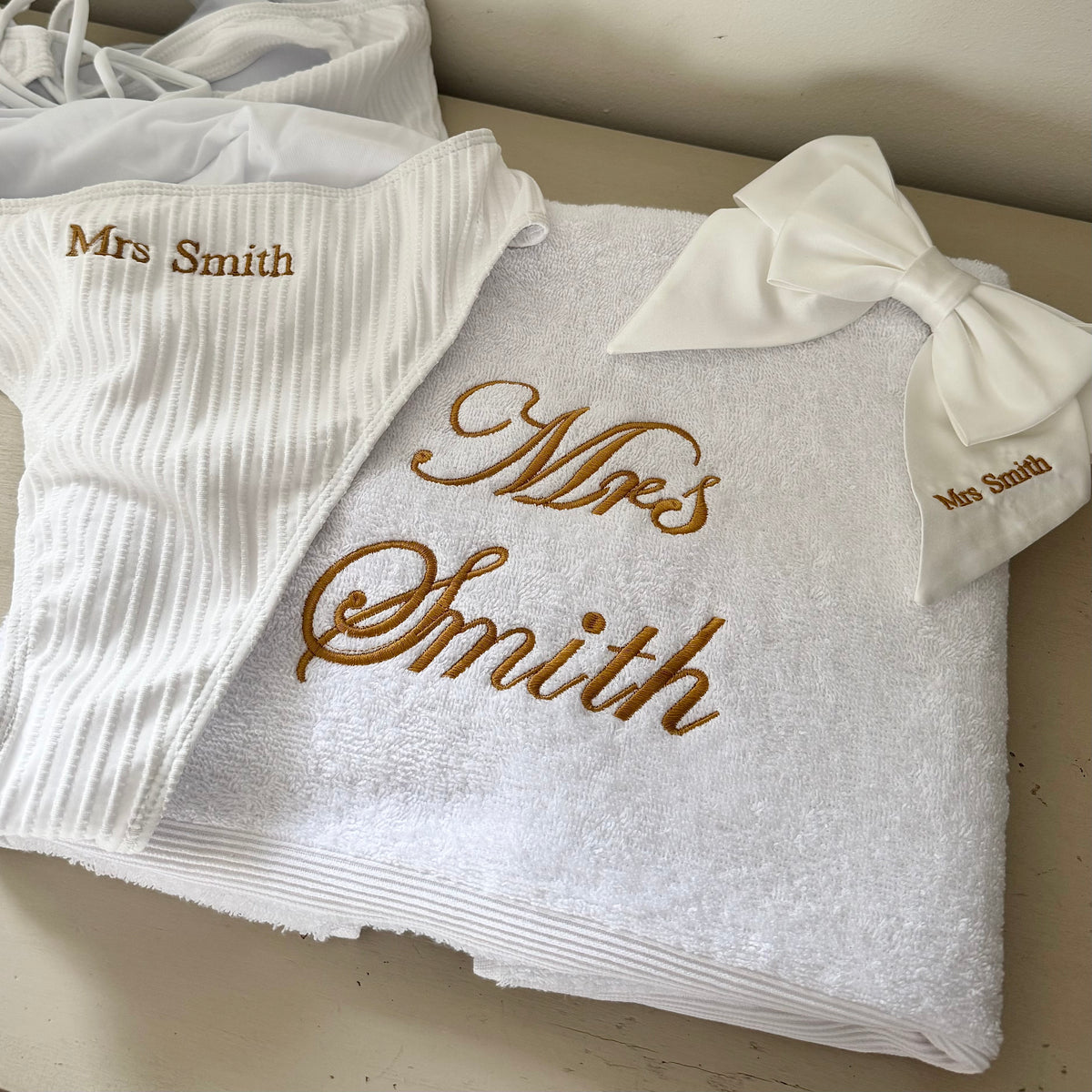 white towel bridal custom