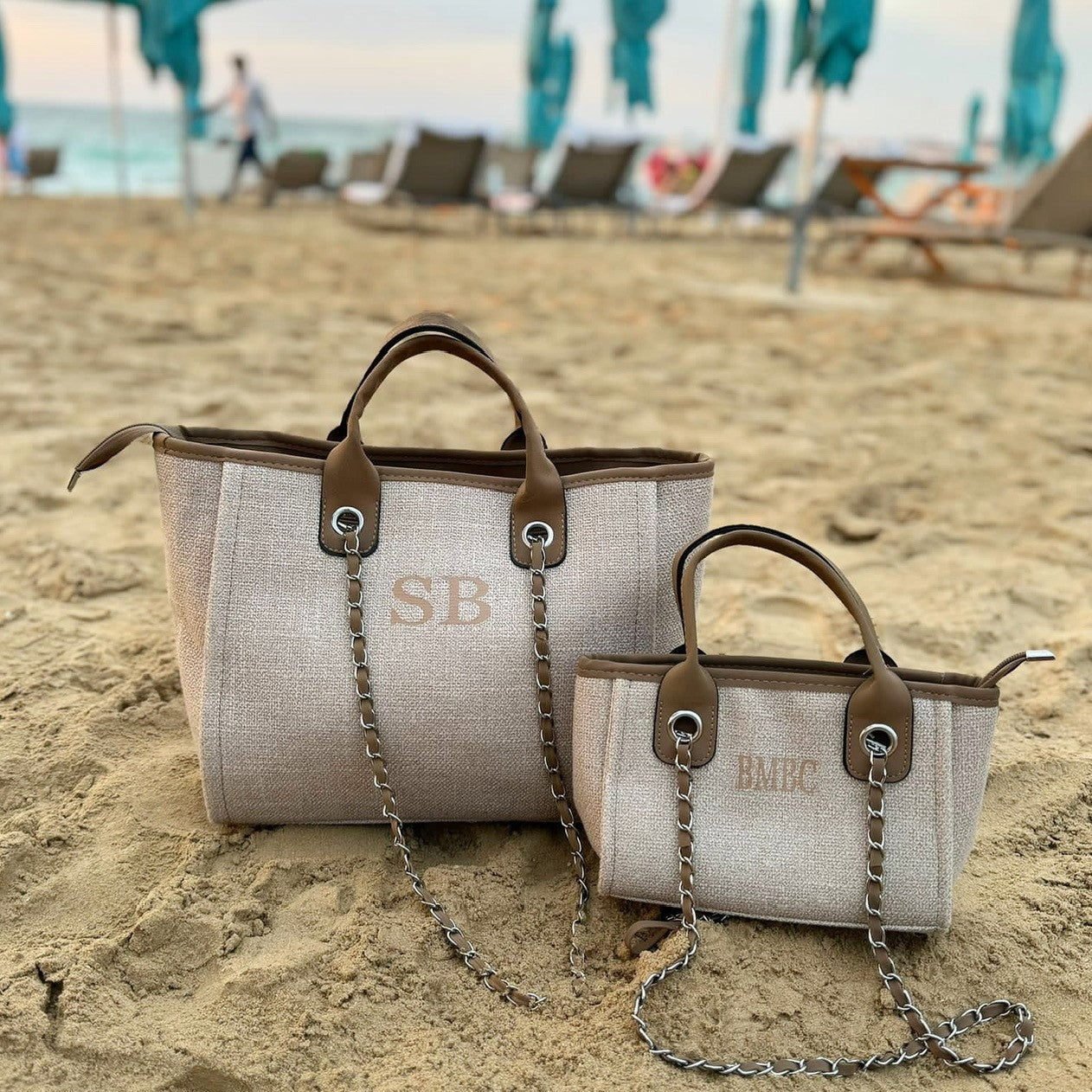 Personalised matching mum and daughter brown tote bags on the beach
